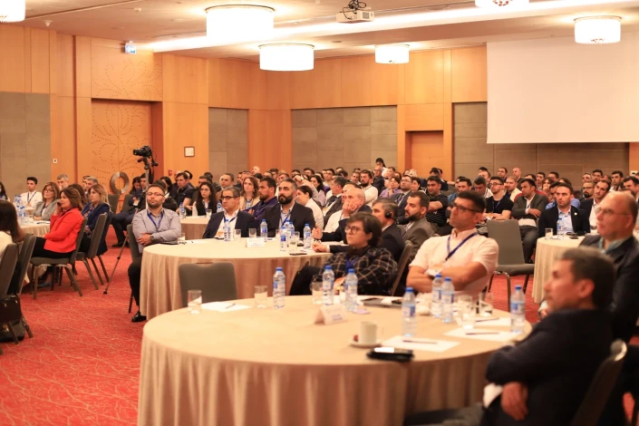 ADAU əməkdaşı Ümumdünya Əməyin Mühafizəsi Gününə həsr olunan konfransda iştirak edib