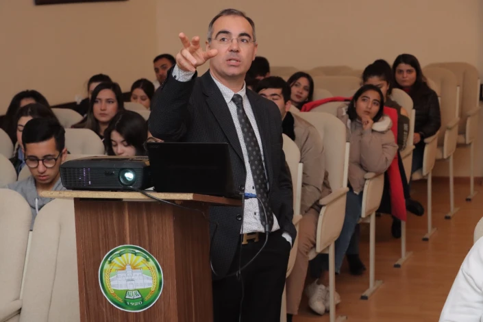 Gəncədə “Doğulacaq uşağın cinsinin seçilməsi ilə mübarizə” mövzusunda maarifləndirmə tədbiri keçirilib