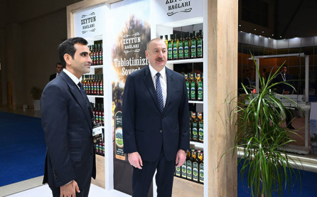 Prezident İlham Əliyev “Azərsun Holdinq”in “Caspian Agro” sərgisindəki stendini ziyarət edib